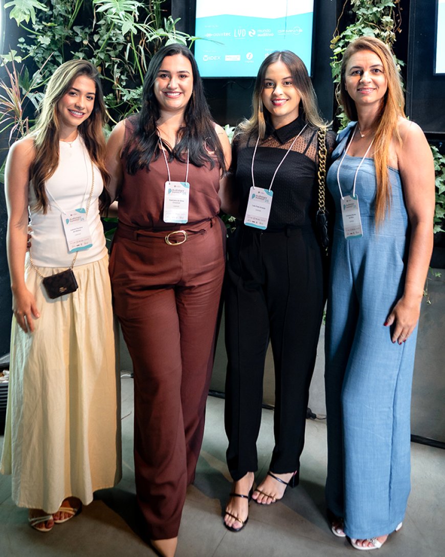 Alunas e professora do curso de Fonoaudiologia participam do evento Audiology Summit