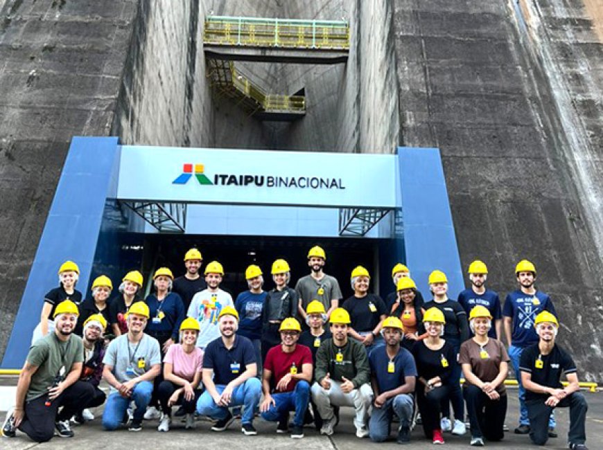 Alunos de Engenharia Elétrica realizam visita técnica à Usina de Itaipu