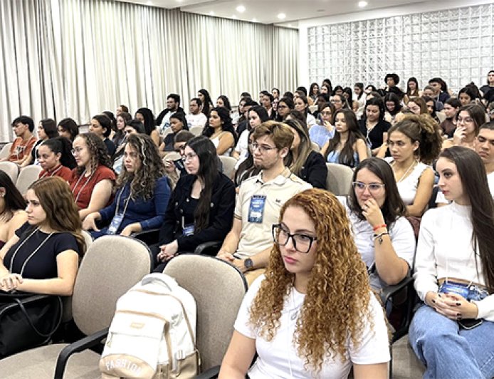 Integração e conhecimento marcam abertura da XXVII Semana de Farmácia e da 1ª Semana de Biomedicina