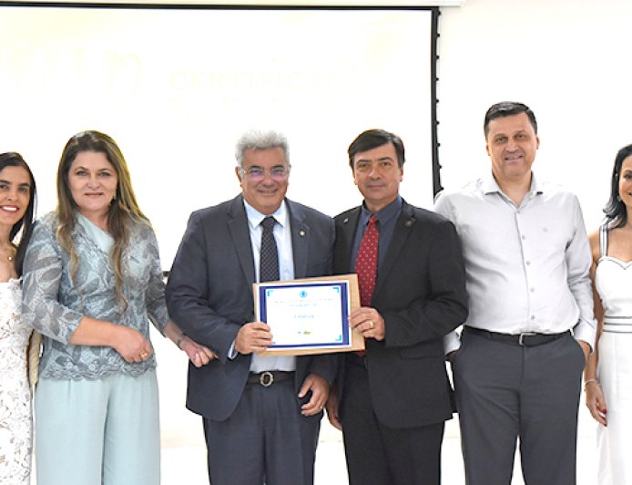 Núcleo de Apoio Contábil e Fiscal do Unipam recebe premiação da Receita Federal