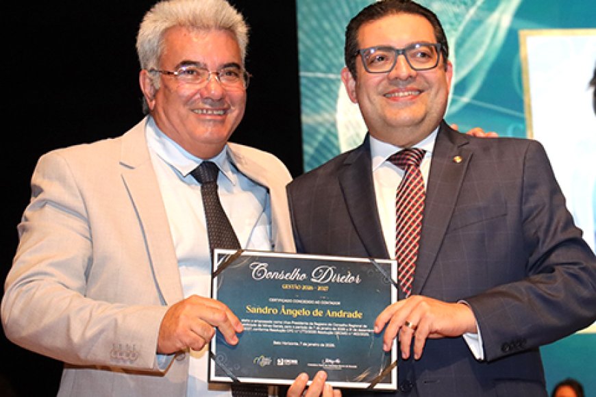 Coordenador de Ciências Contábeis toma posse como vice-presidente de registro do CRCMG