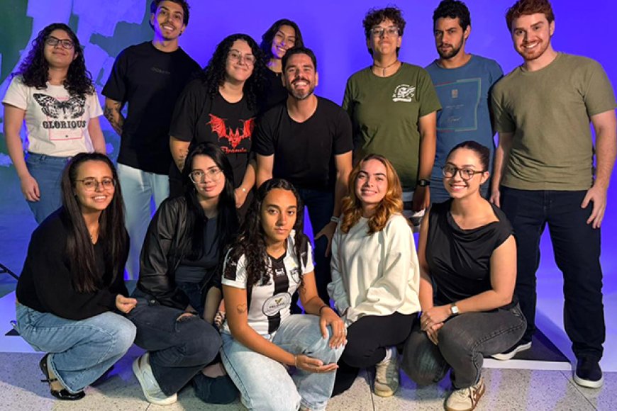 Alunos de Publicidade e Propaganda participam de workshop sobre iluminação para audiovisual