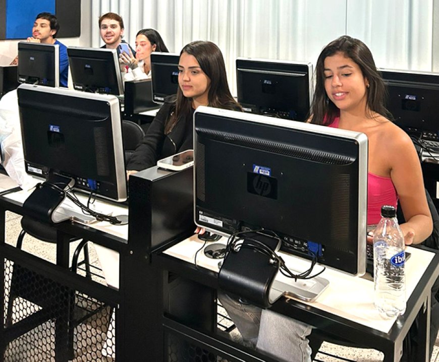 Curso de Publicidade e Propaganda participa de classe espelho com universidade da Colômbia